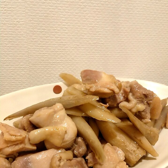 ごぼうと鶏肉だけの煮物！